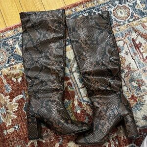 Snakeskin Pattern Knee-High Boots